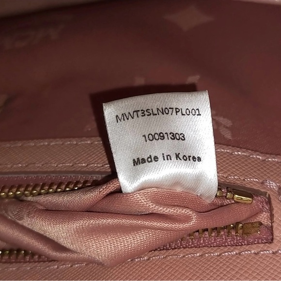 Authentic MCM Hand Bag  Pink Leather Crossbody purse - Picture 9 of 9